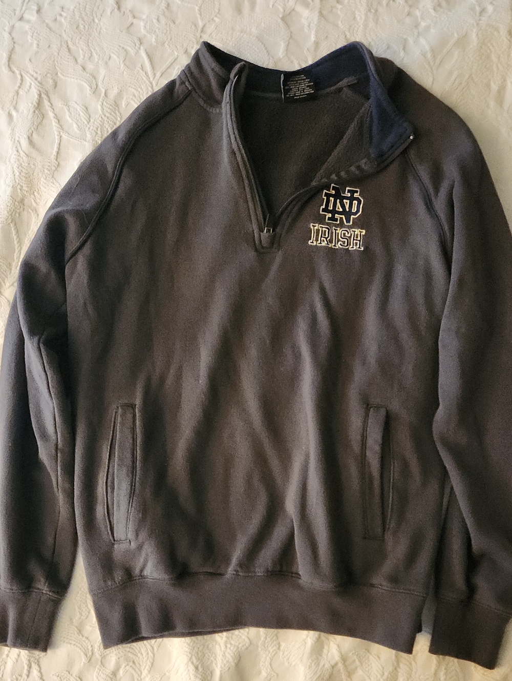 Mens's Notre Dame Grey Quarter-Zip Sweatshirt with Pockets
